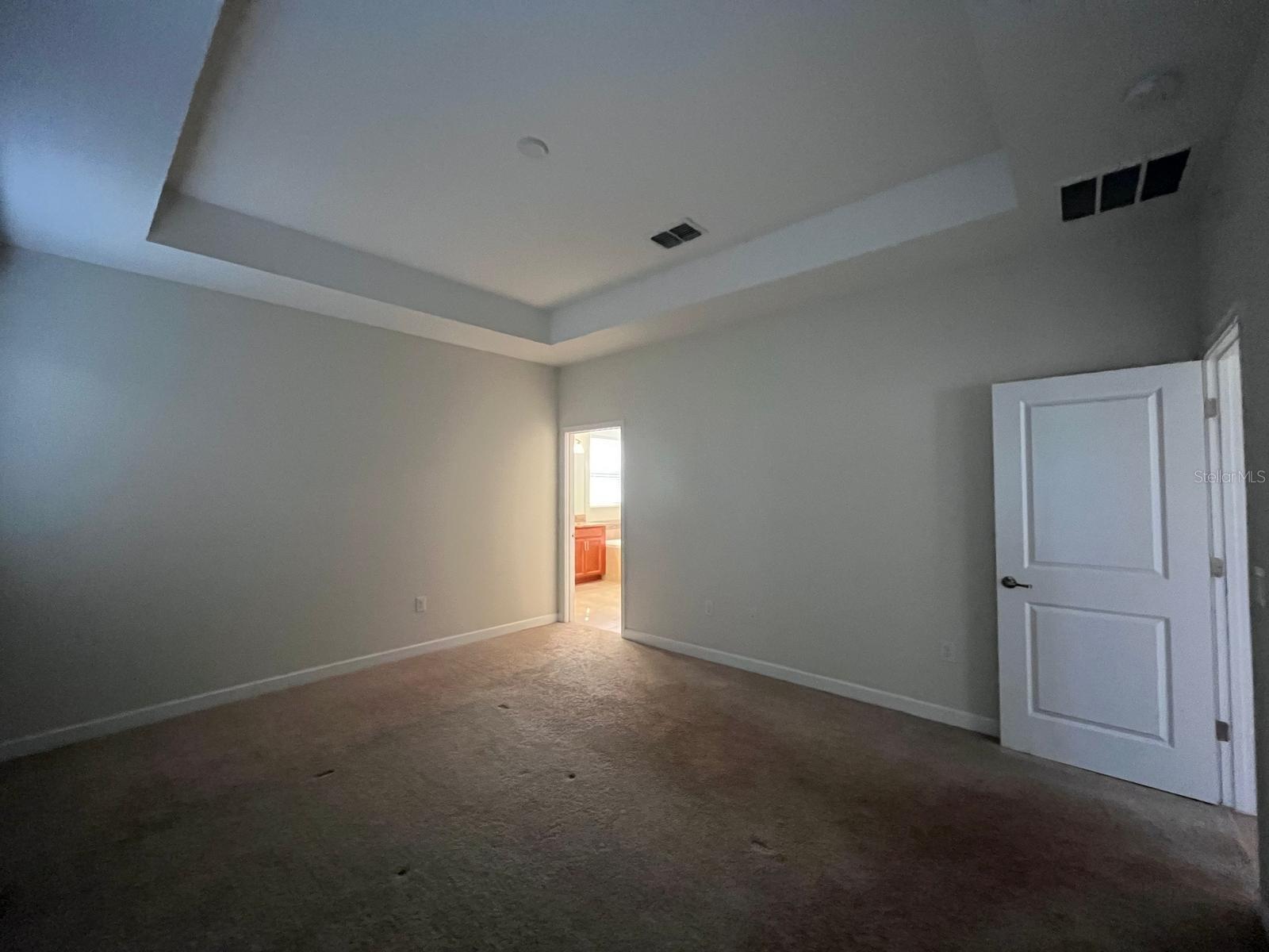 Image 16 of 35 For 1401 Clubman Drive