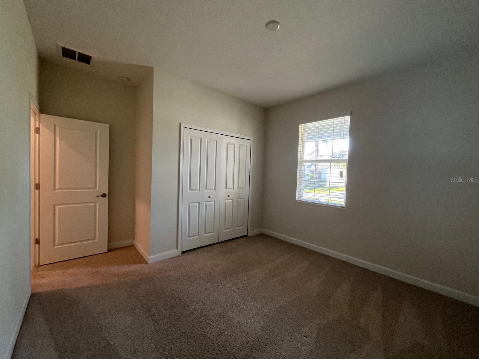 Image 24 of 35 For 1401 Clubman Drive