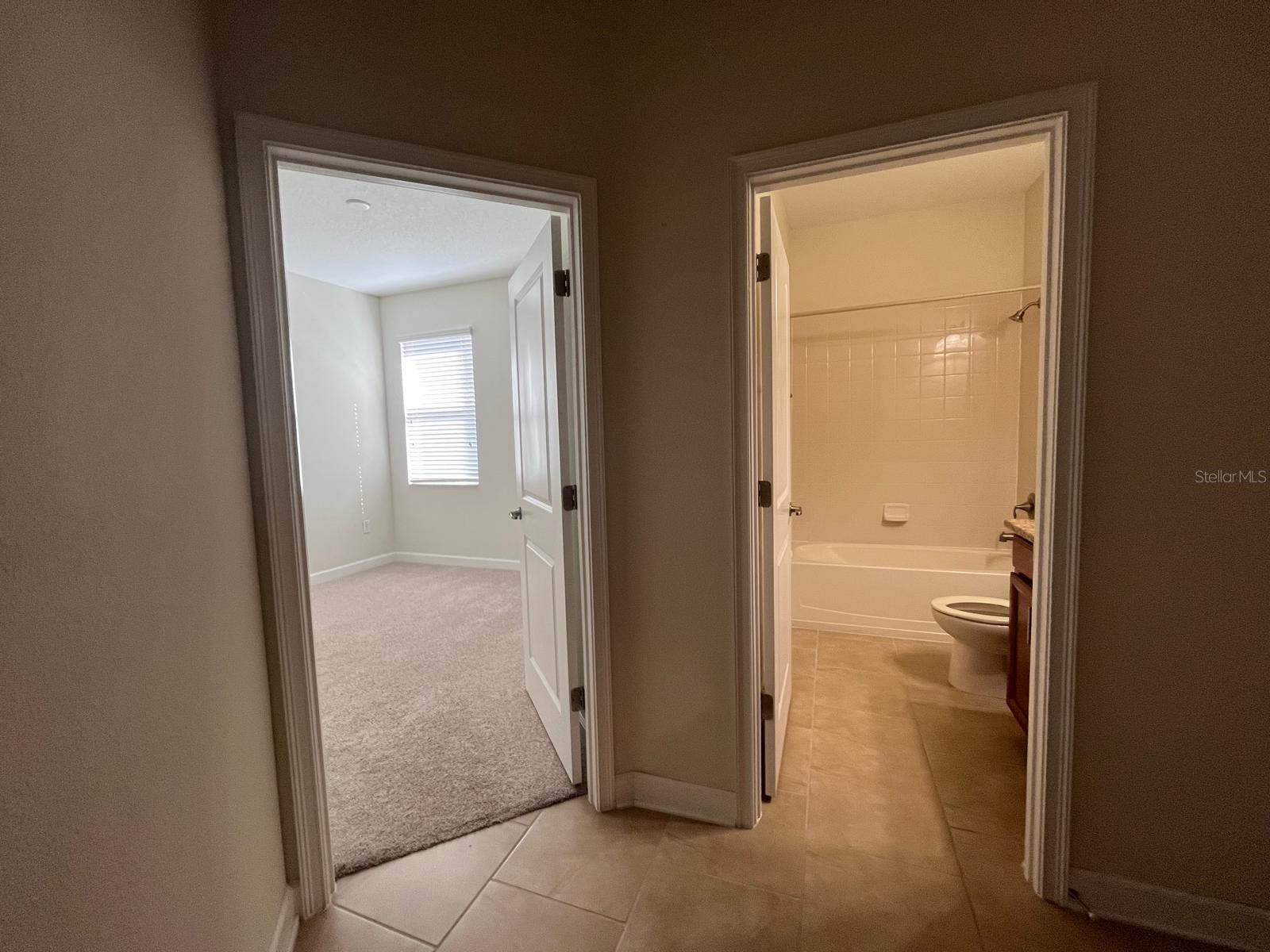 Image 31 of 35 For 1401 Clubman Drive