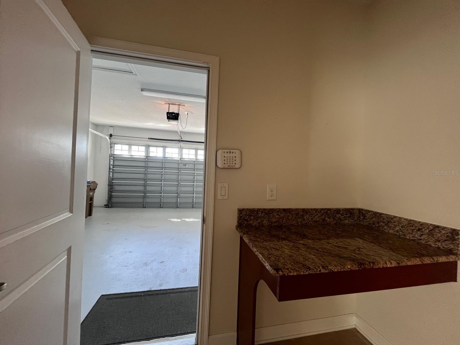 Image 34 of 35 For 1401 Clubman Drive