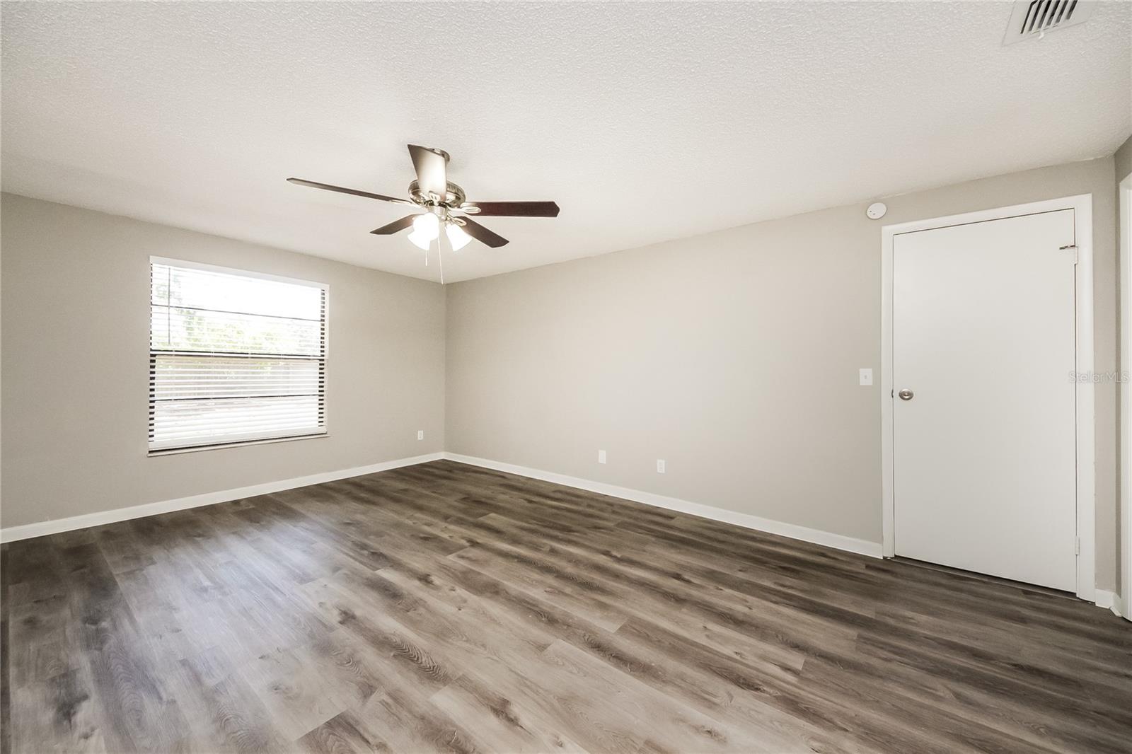 Image 10 of 16 For 7702 Murcott Circle