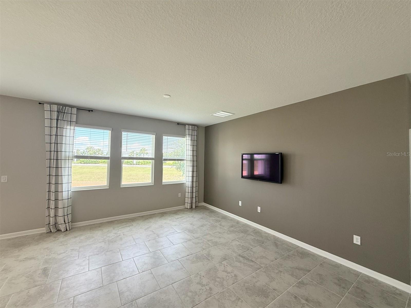 Image 2 of 26 For 7109 Dilly Lake Avenue