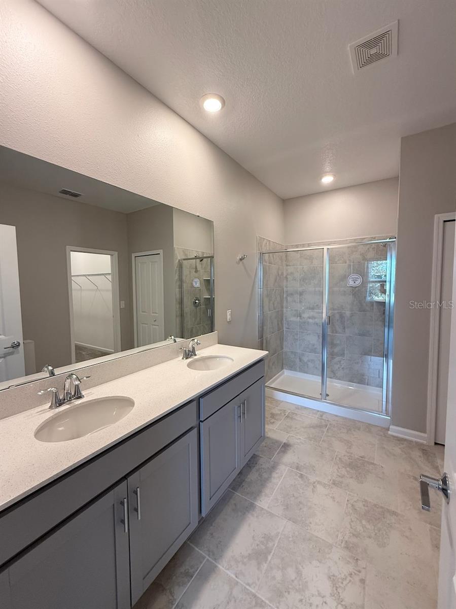 Image 7 of 26 For 7109 Dilly Lake Avenue