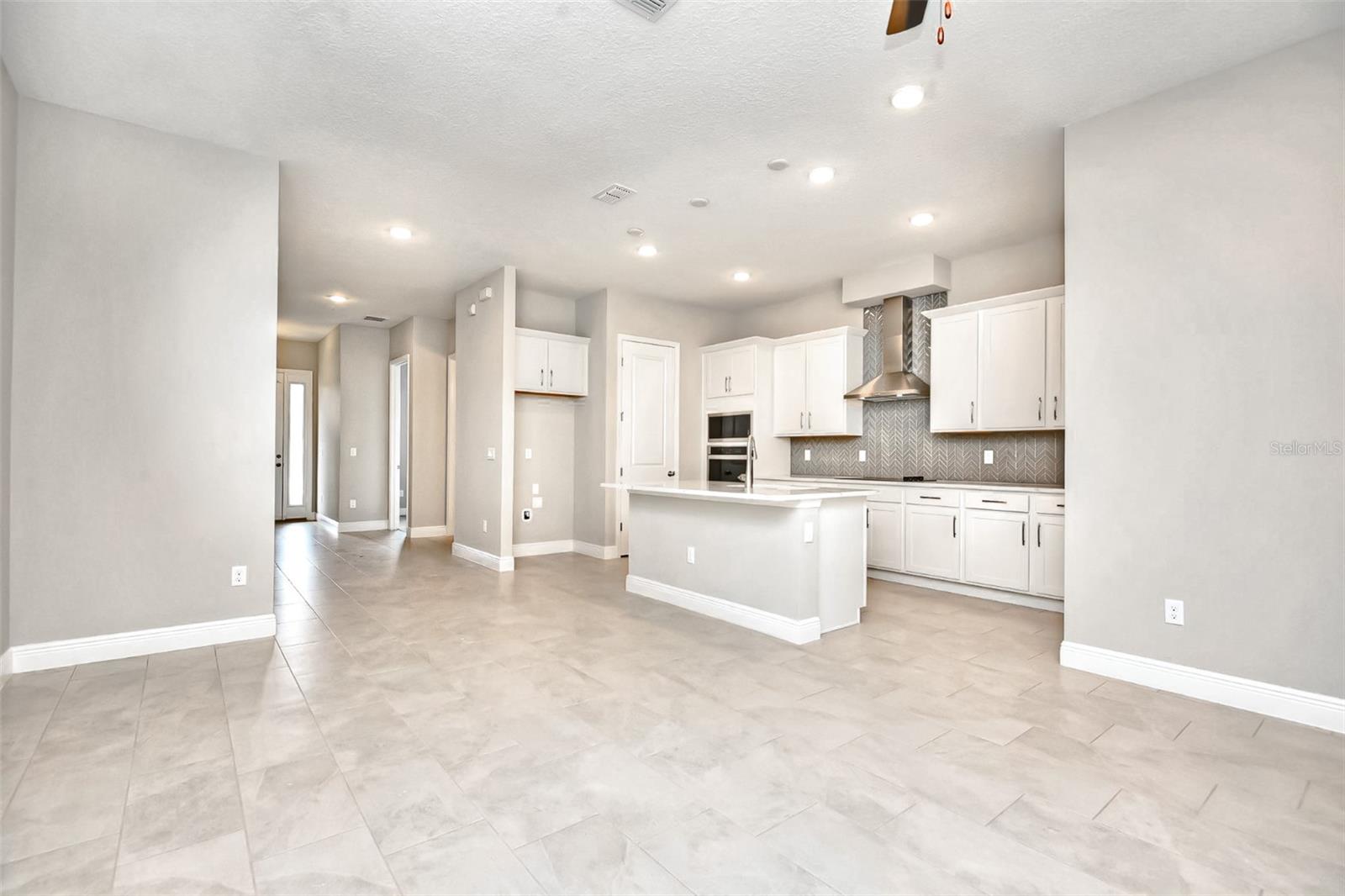 Image 10 of 34 For 2941 Voyager Avenue