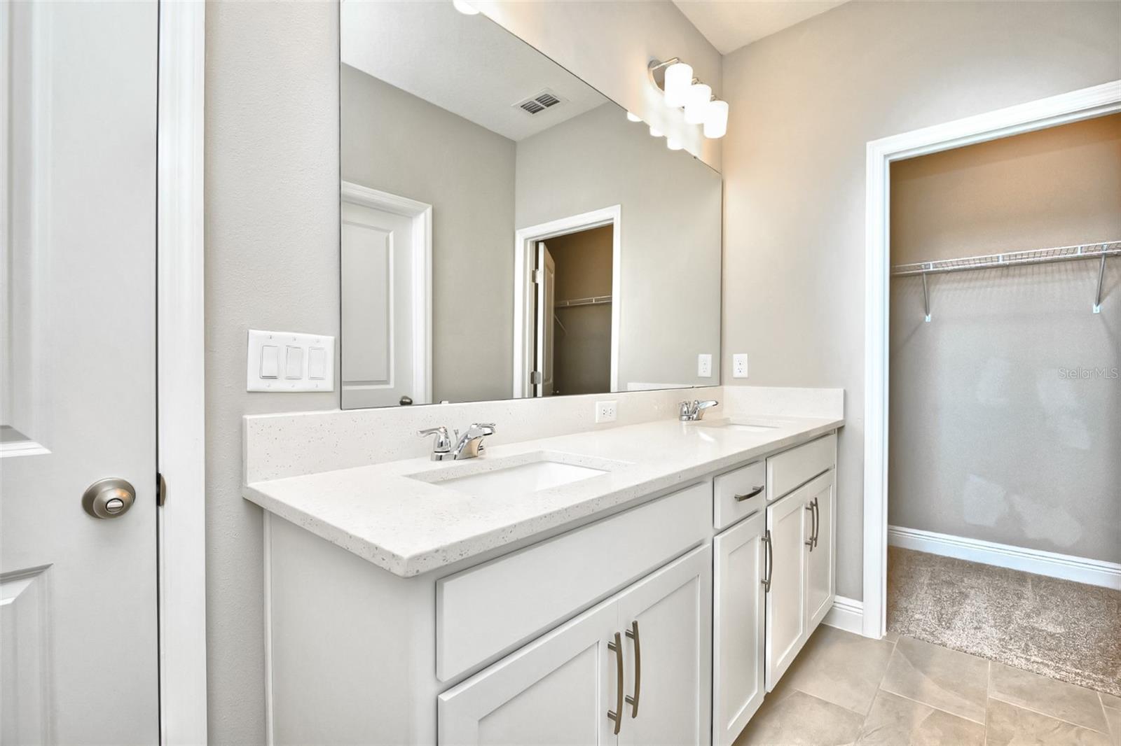 Image 18 of 34 For 2941 Voyager Avenue