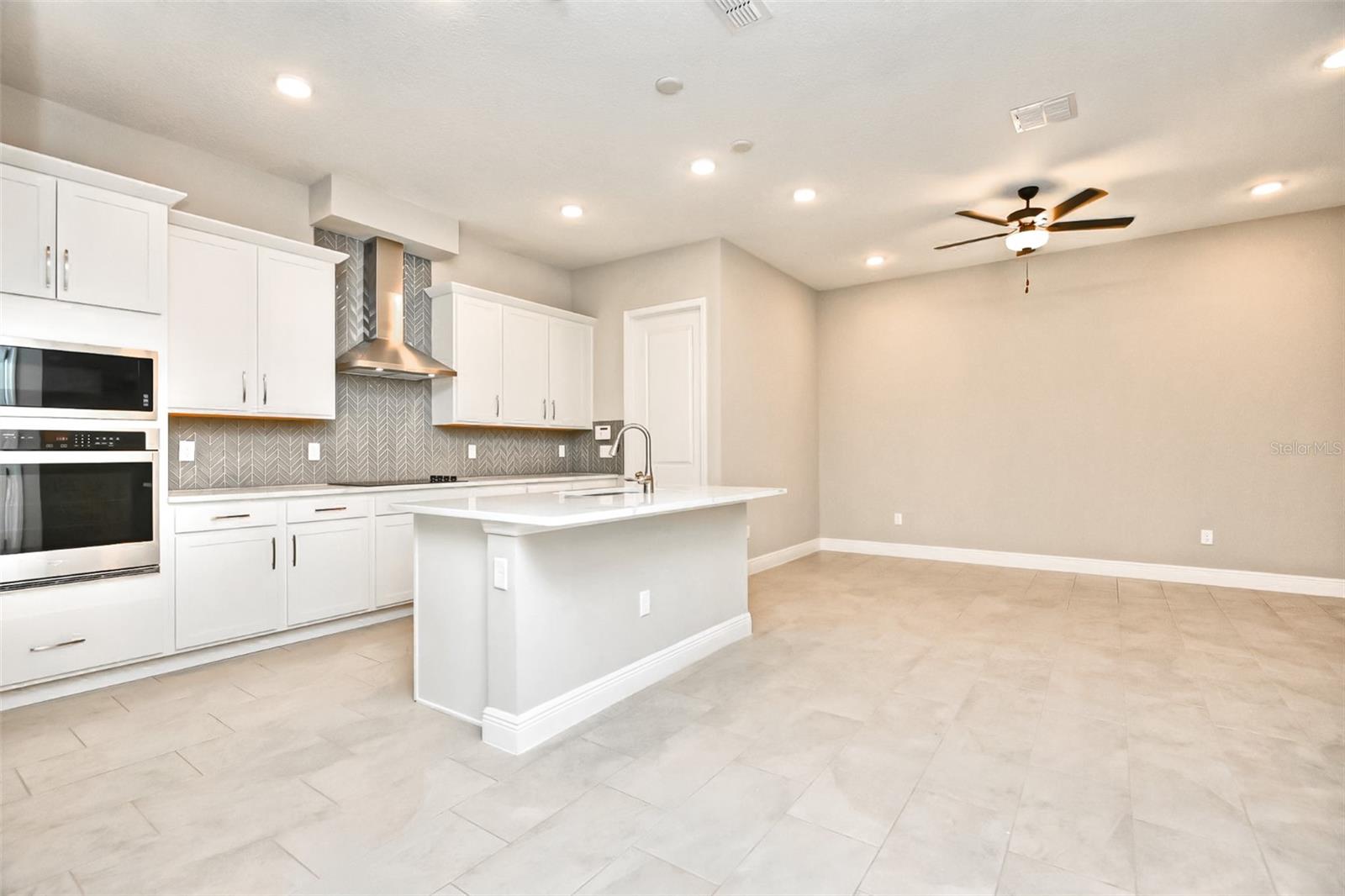 Image 3 of 34 For 2941 Voyager Avenue