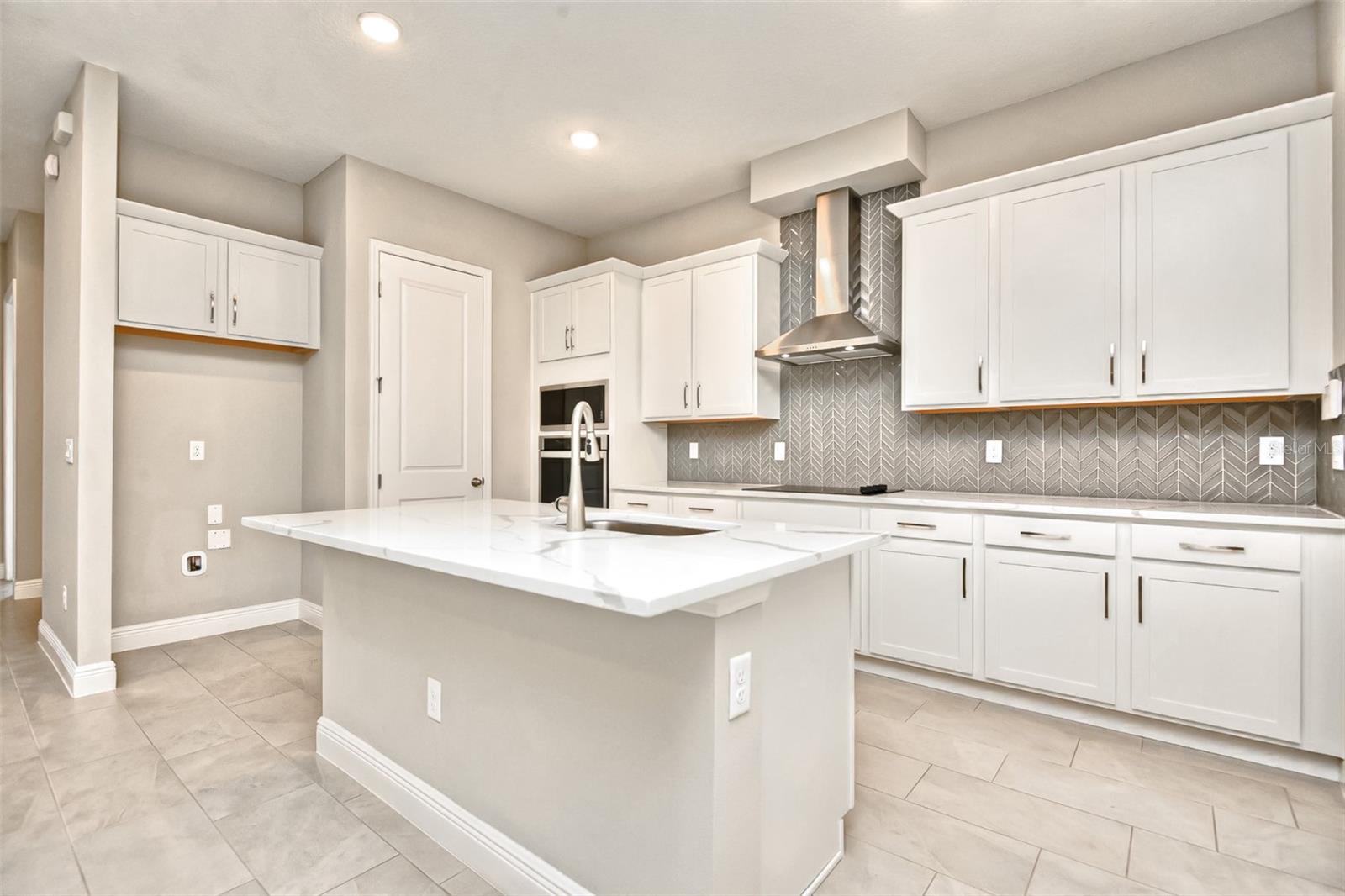 Image 5 of 34 For 2941 Voyager Avenue