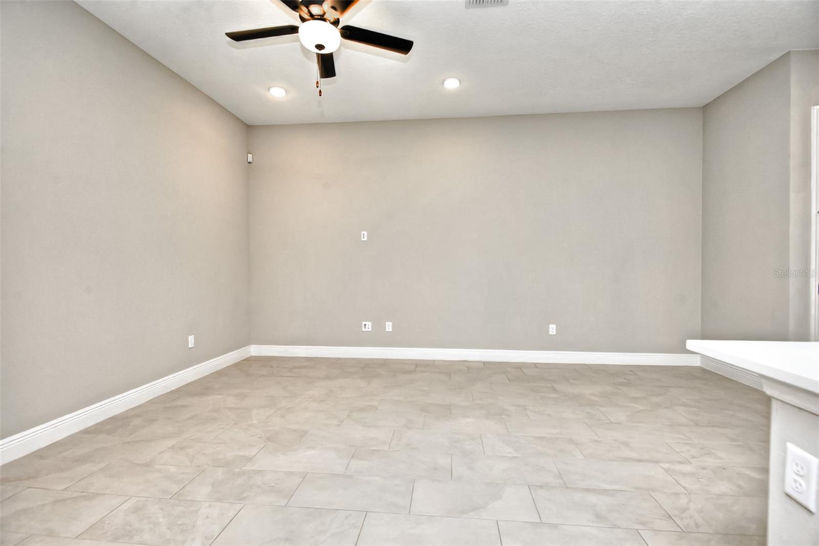 Image 9 of 34 For 2941 Voyager Avenue