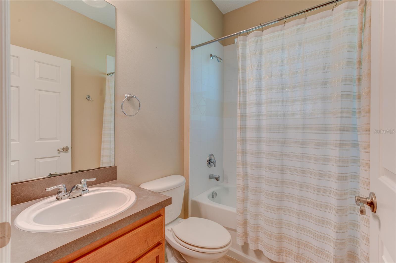 Image 16 of 37 For 7643 Lake Angelina Drive