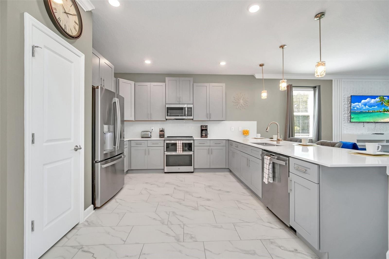 Image 10 of 72 For 2832 Simile Street