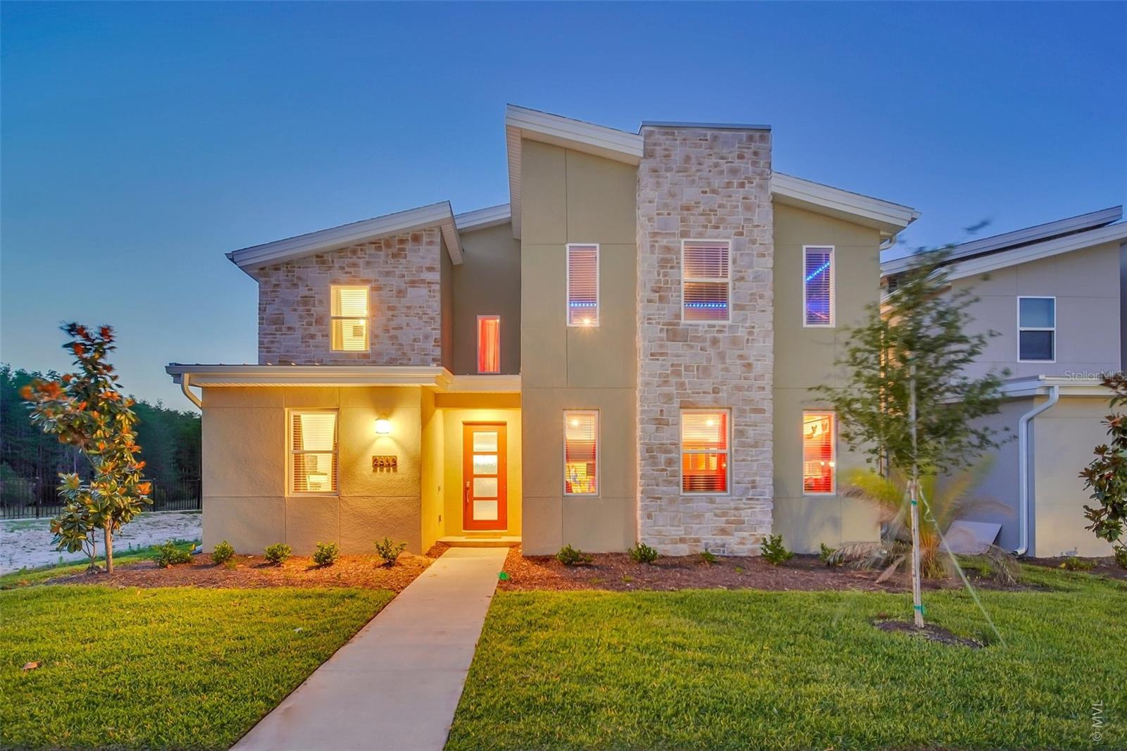 Image 2 of 72 For 2832 Simile Street