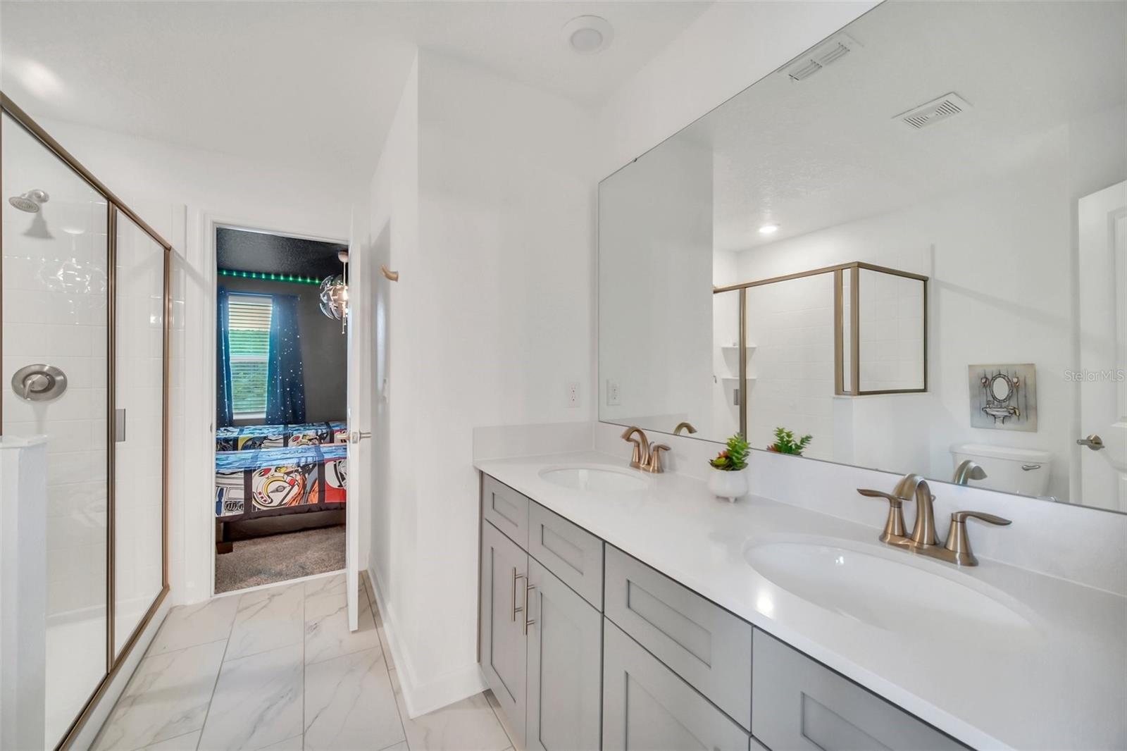 Image 40 of 72 For 2832 Simile Street