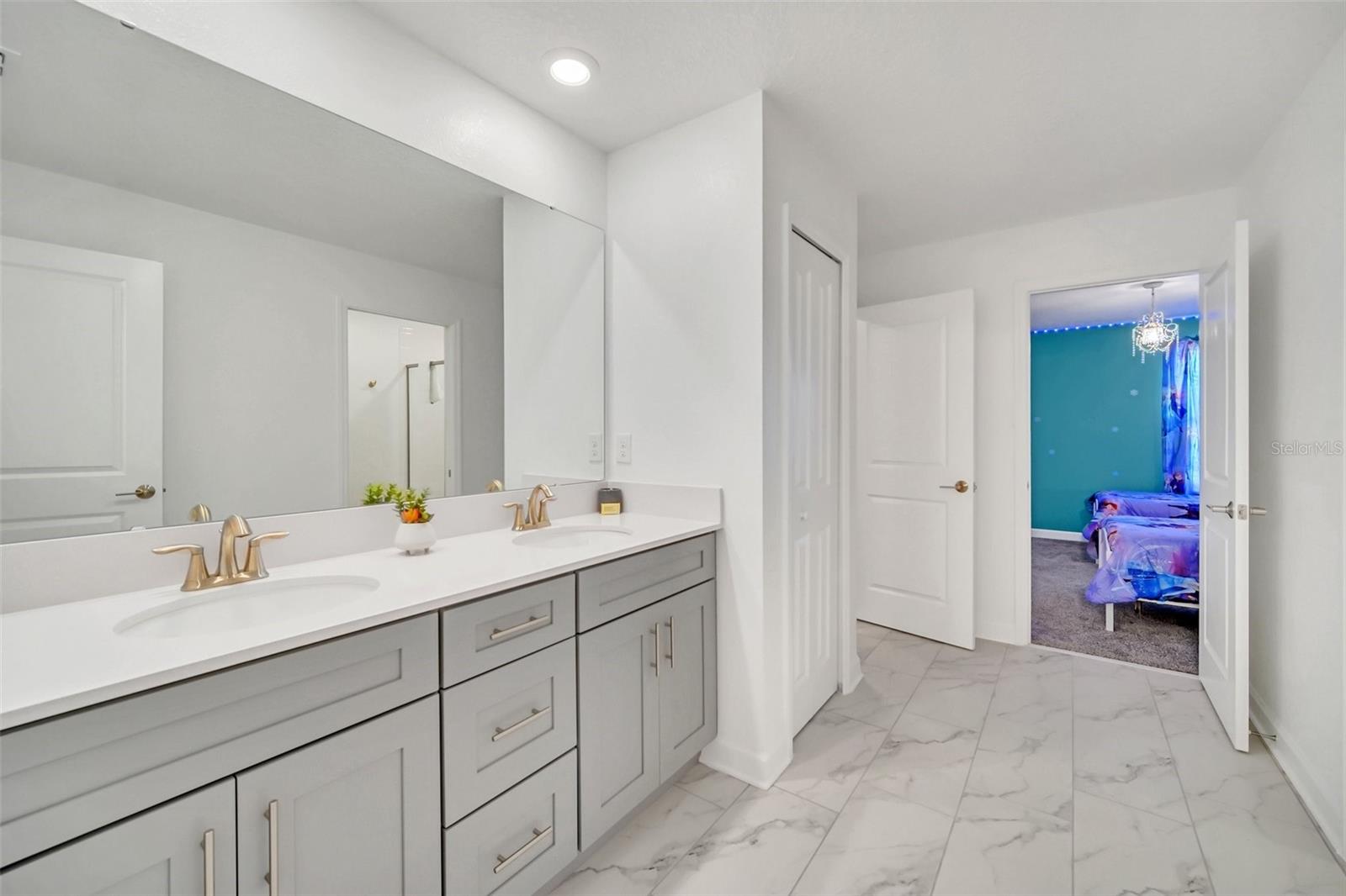 Image 49 of 72 For 2832 Simile Street