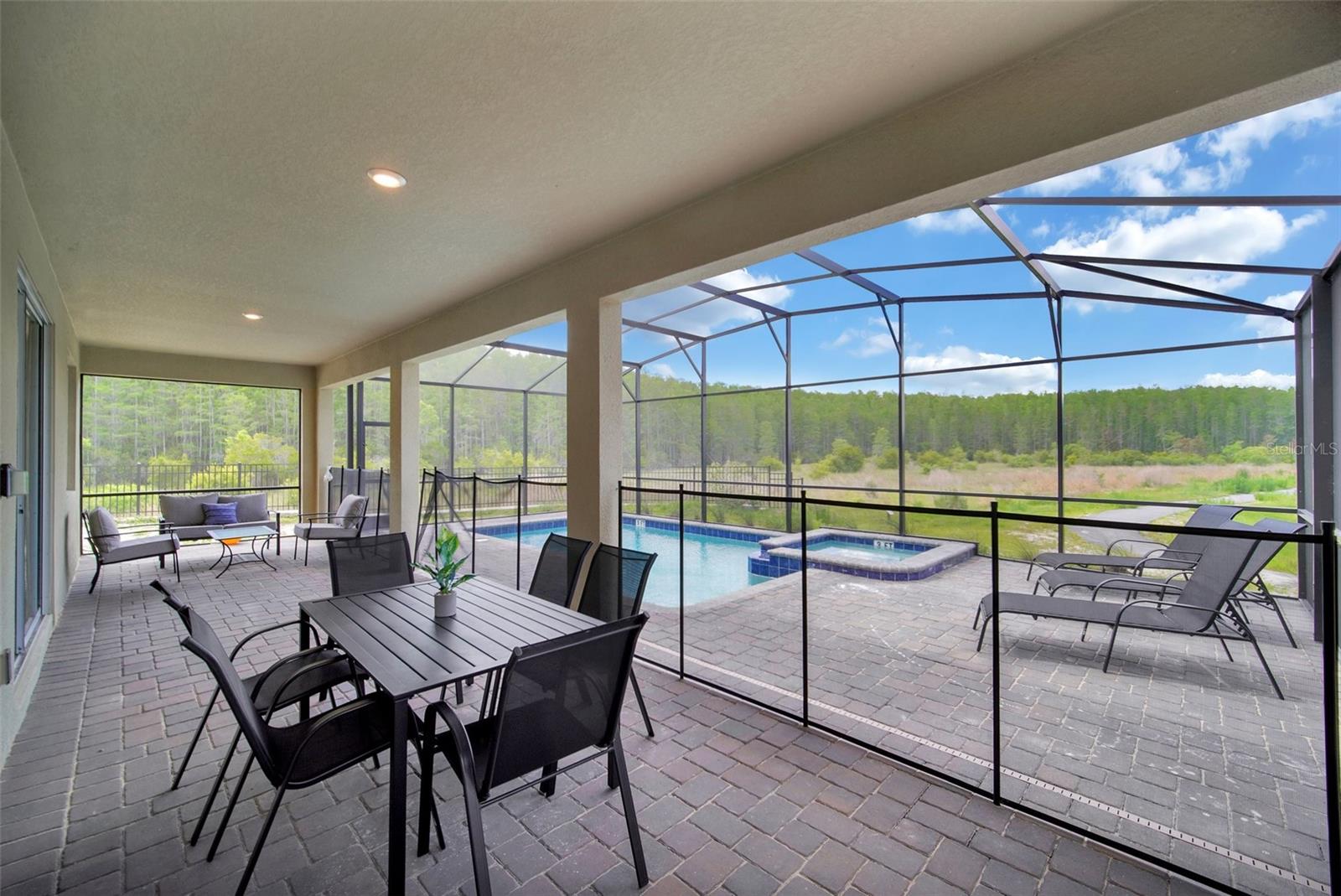 Image 60 of 72 For 2832 Simile Street