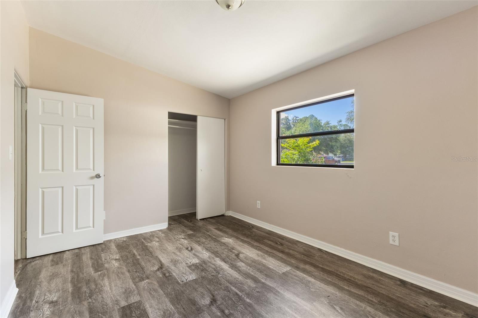 Image 12 of 19 For 212 Homewood Drive