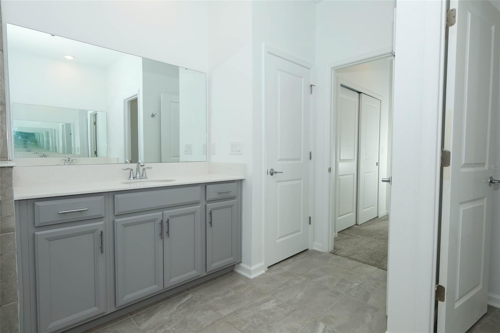 Image 31 of 73 For 6326 Lakepine Street