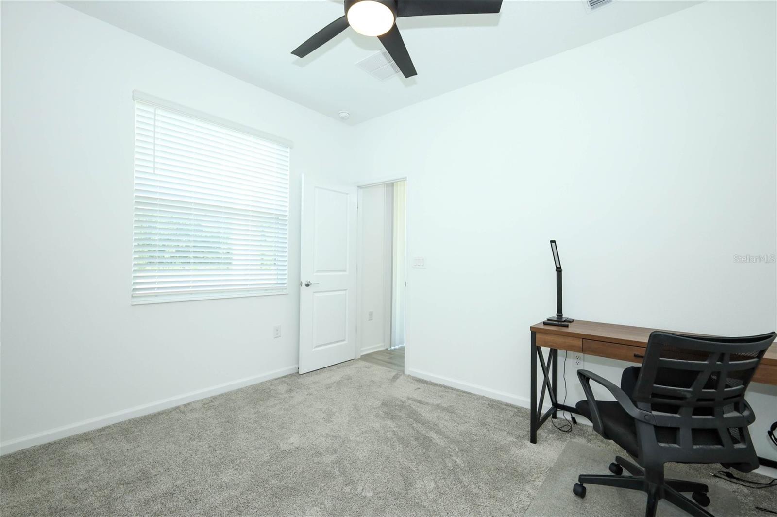 Image 36 of 73 For 6326 Lakepine Street