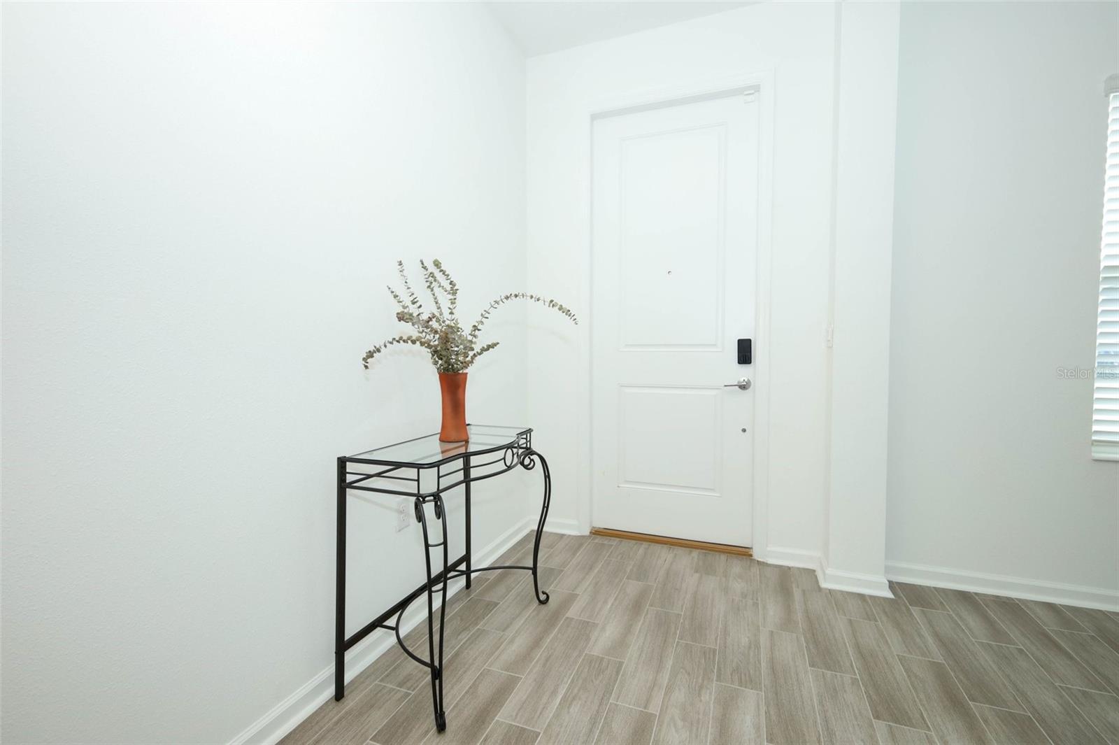 Image 7 of 73 For 6326 Lakepine Street