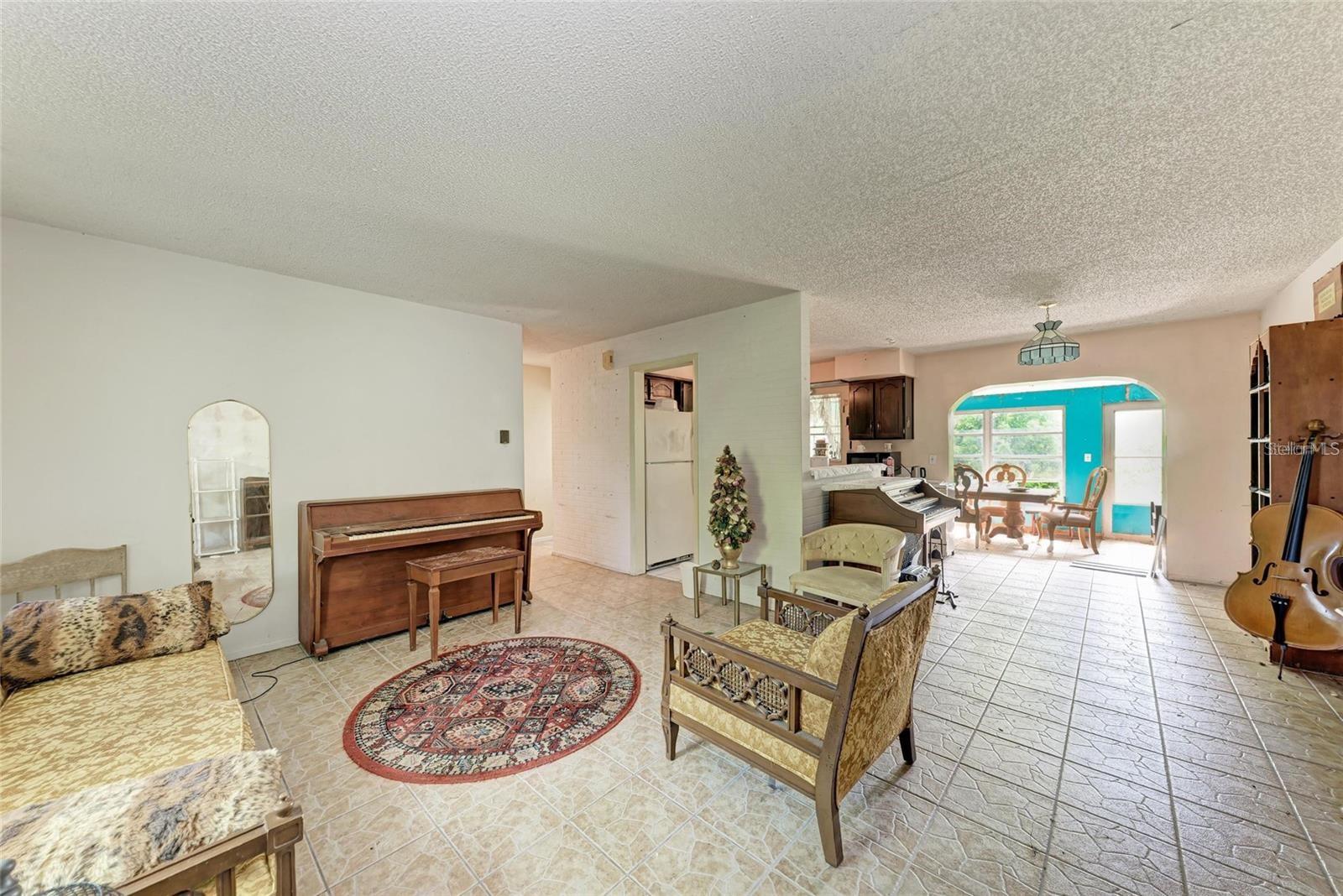 Image 3 of 32 For 10095 Nassau Court