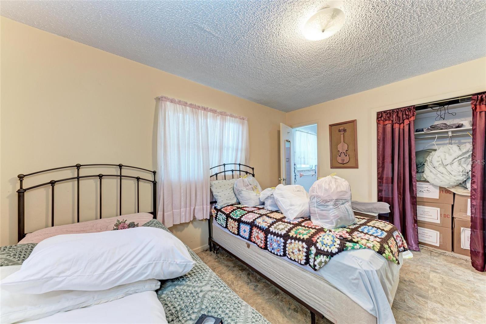 Image 6 of 32 For 10095 Nassau Court