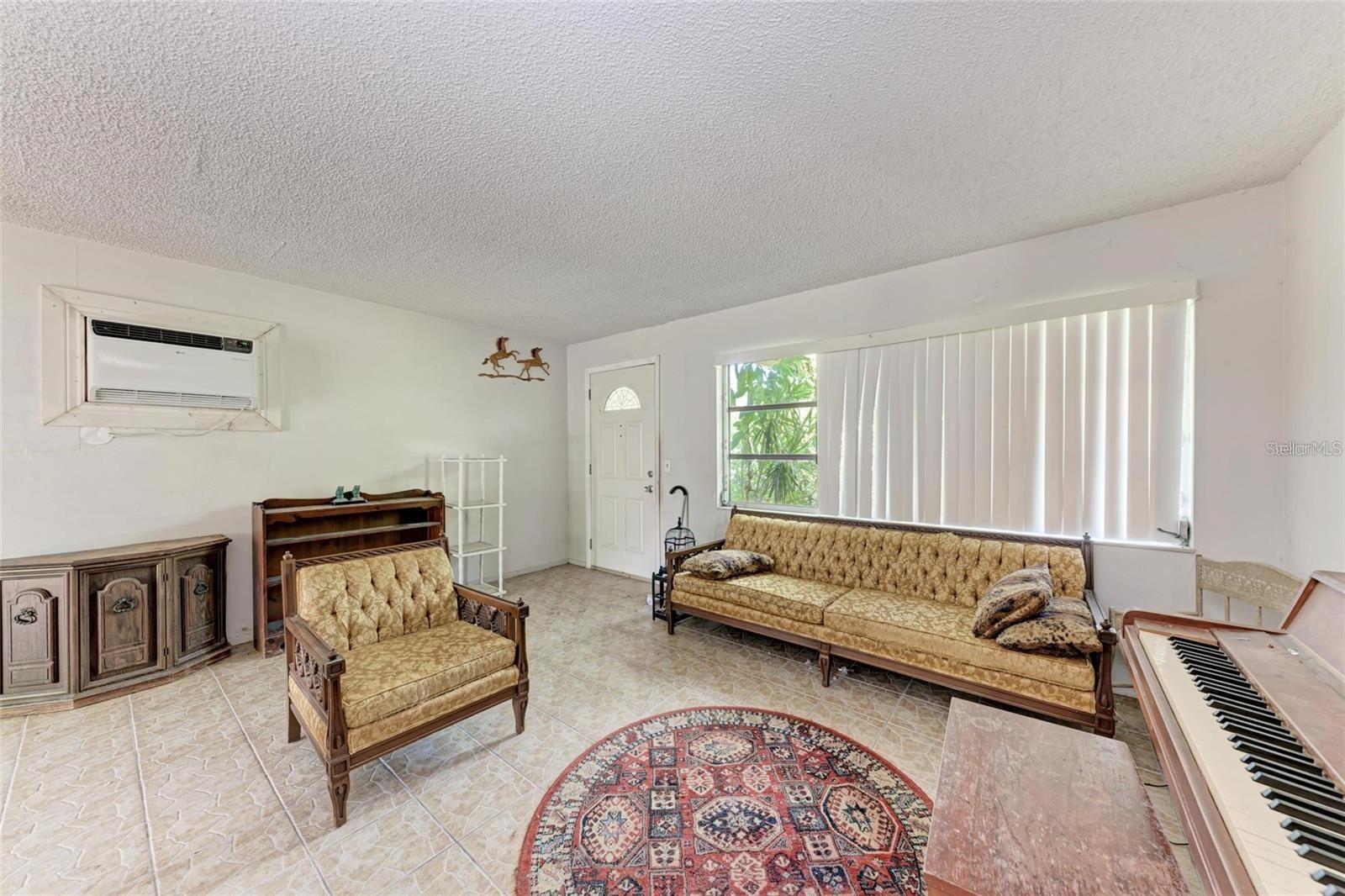 Image 8 of 32 For 10095 Nassau Court