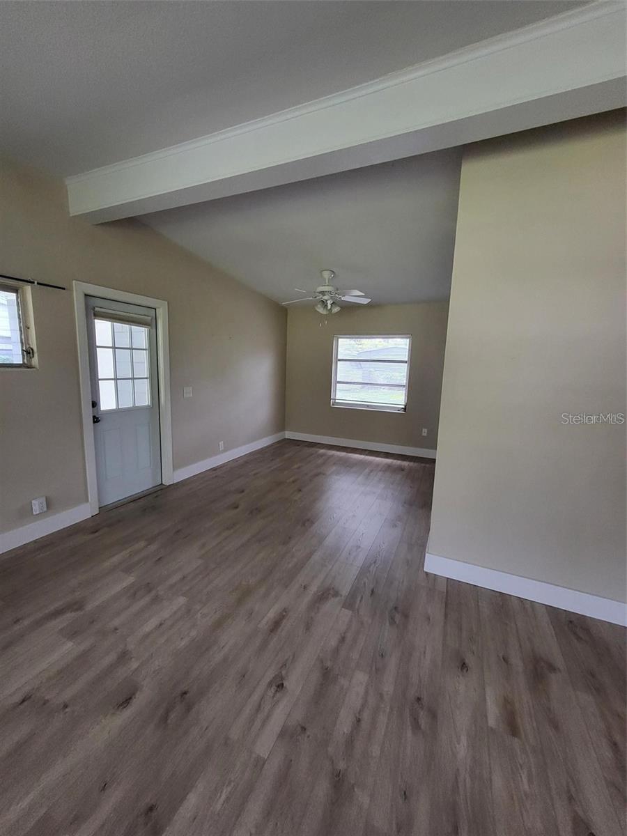 Image 14 of 15 For 1600 Baltimore Drive