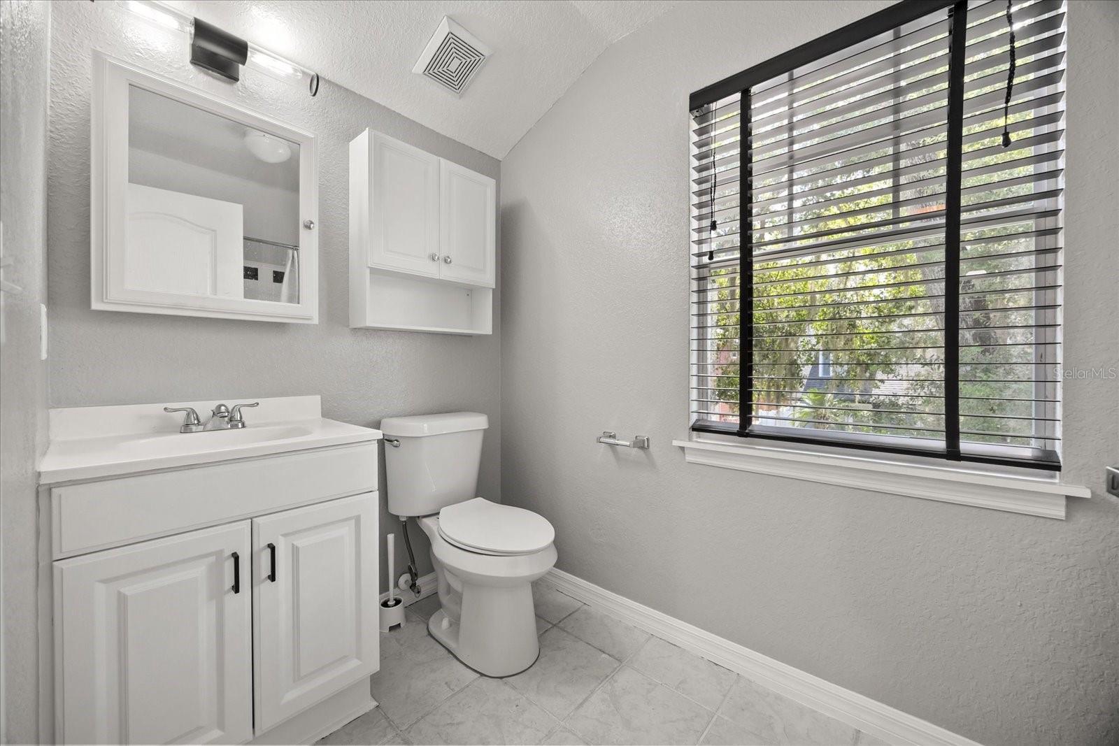 Image 23 of 44 For 748 Altaloma Avenue