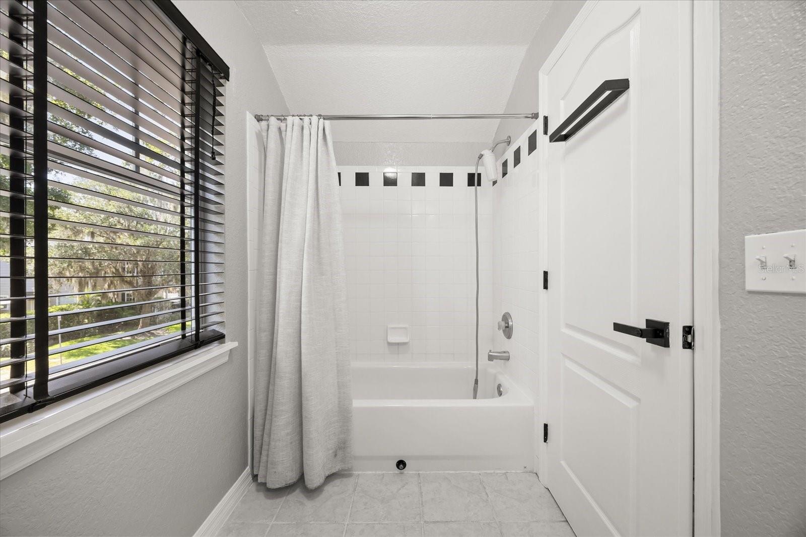 Image 24 of 44 For 748 Altaloma Avenue