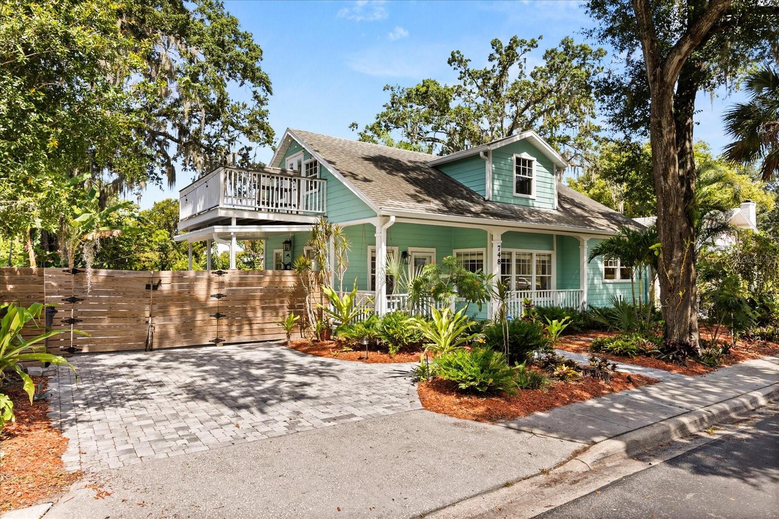 Image 4 of 44 For 748 Altaloma Avenue