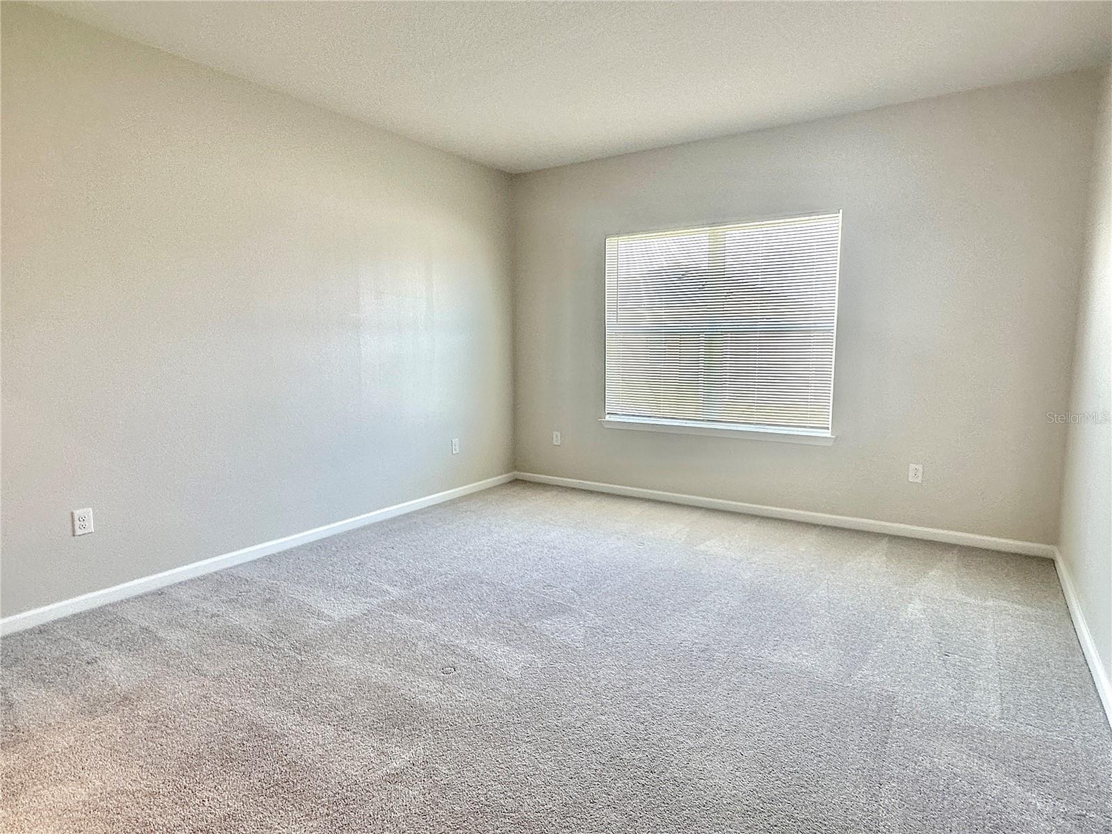 Image 18 of 21 For 5587 Toulouse Lane