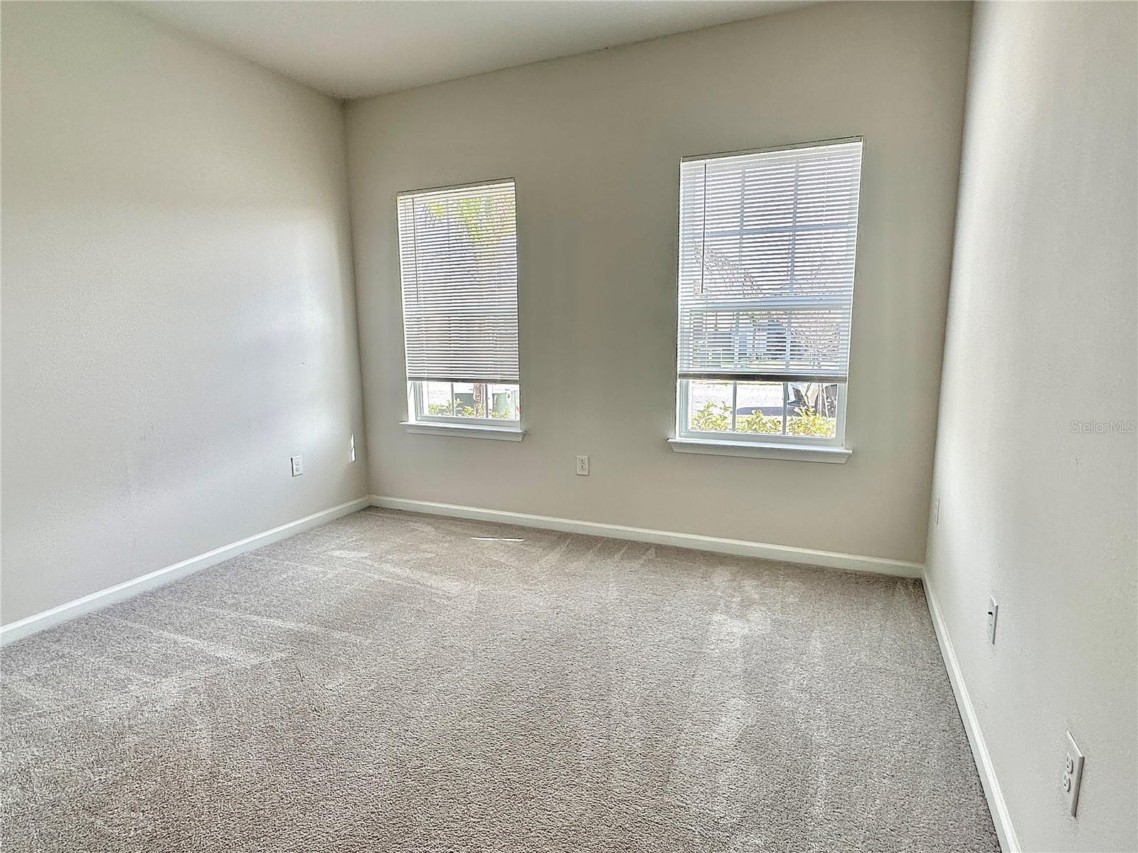 Image 9 of 21 For 5587 Toulouse Lane