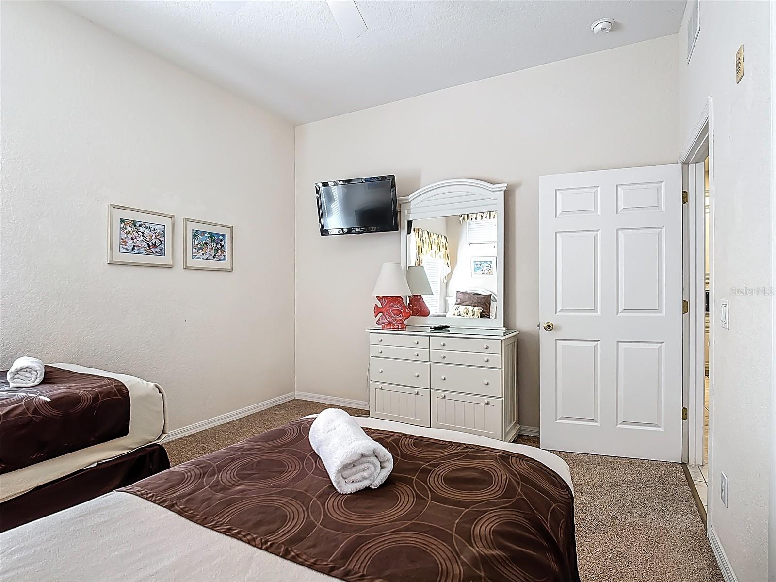 Image 17 of 42 For 206 New Providence  206