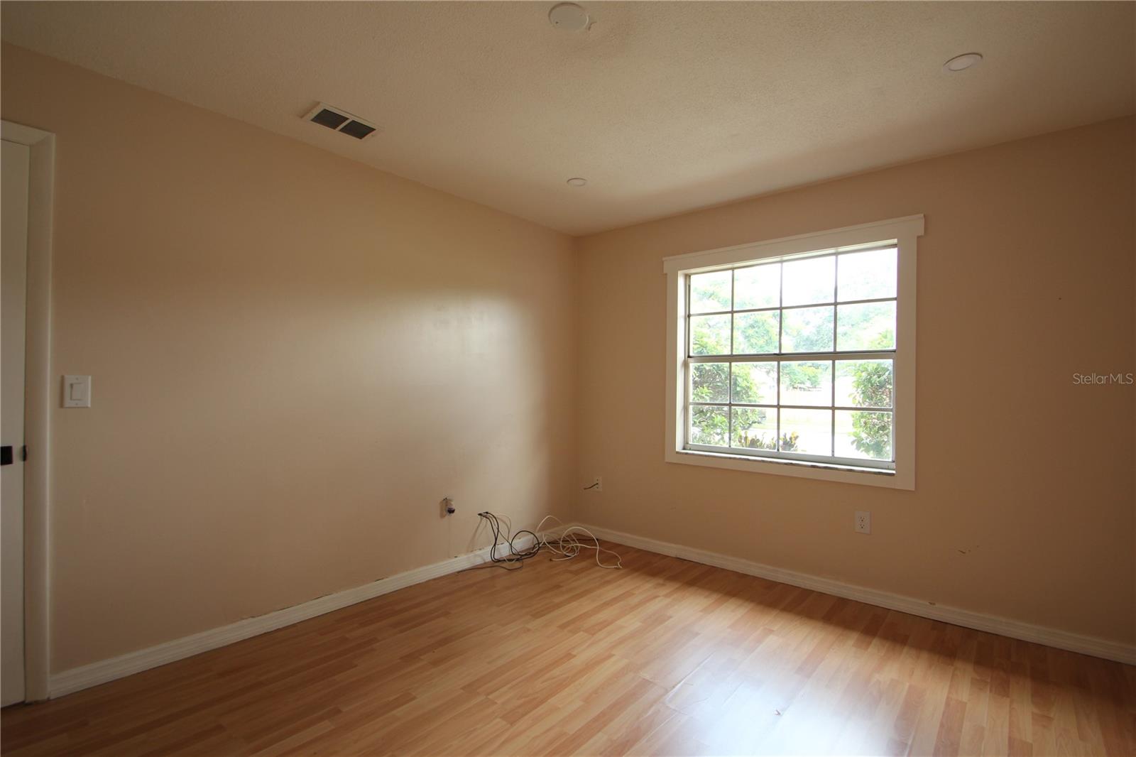Image 13 of 35 For 609 Balsa Drive