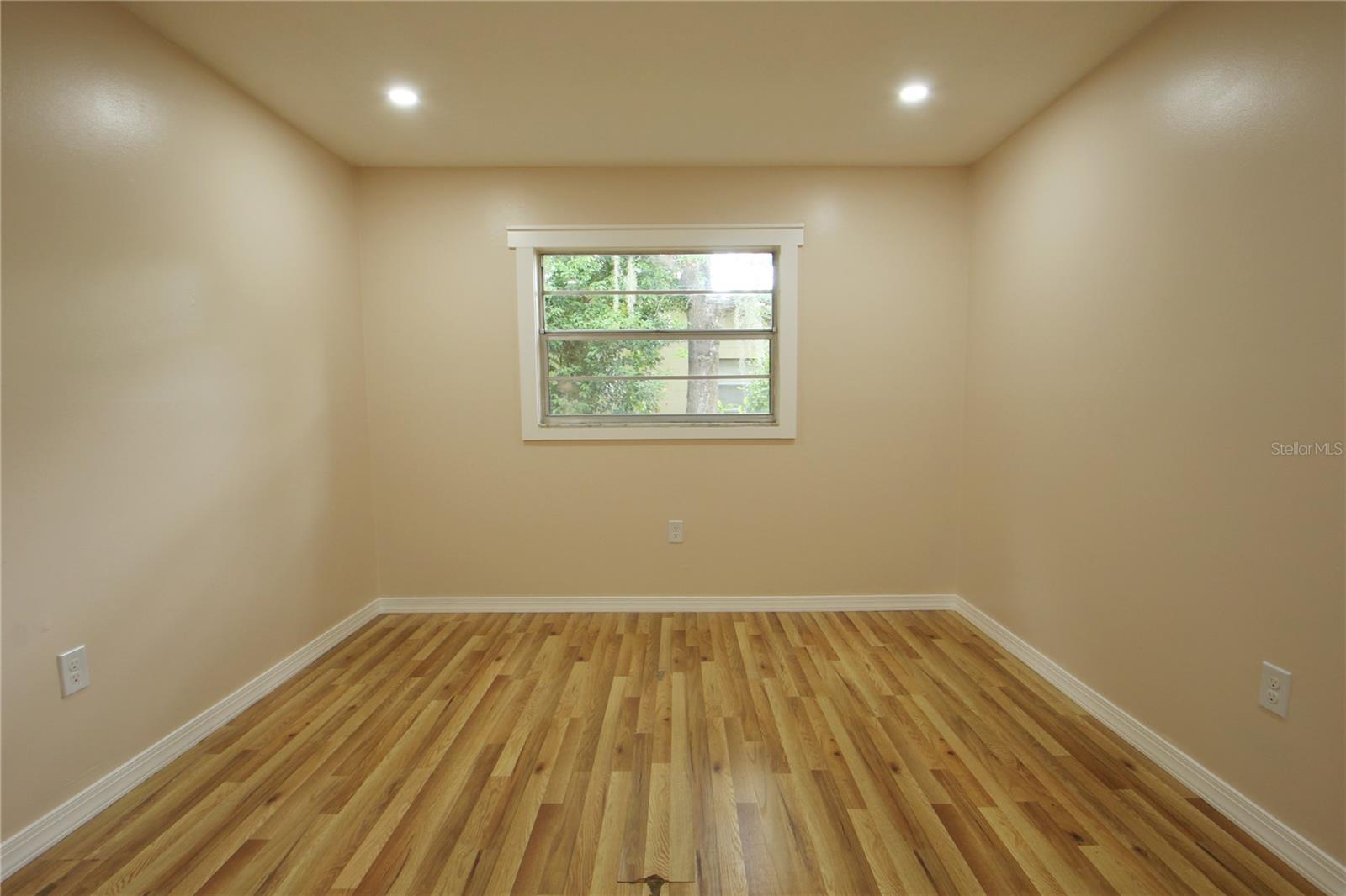 Image 5 of 35 For 609 Balsa Drive