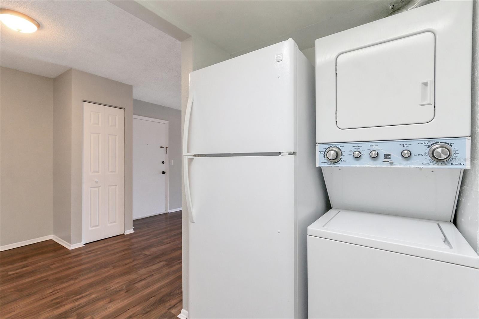 Image 20 of 20 For 922 Lake Destiny Road E