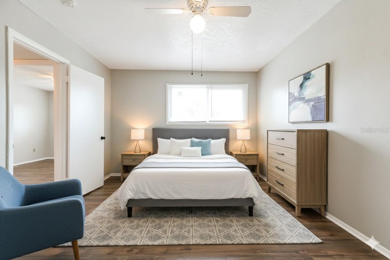 Image 24 of 25 For 922 Lake Destiny Road E