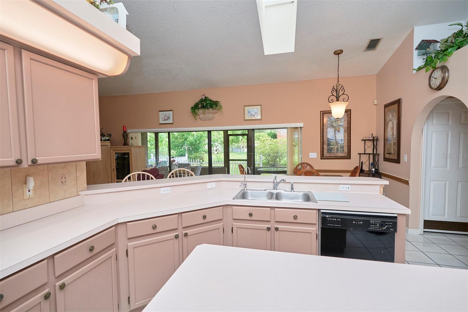 Image 17 of 46 For 672 Altura Drive