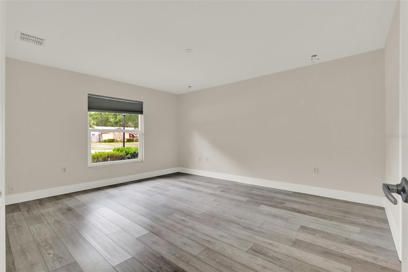 Image 8 of 20 For 8558 Cedar Cove Drive