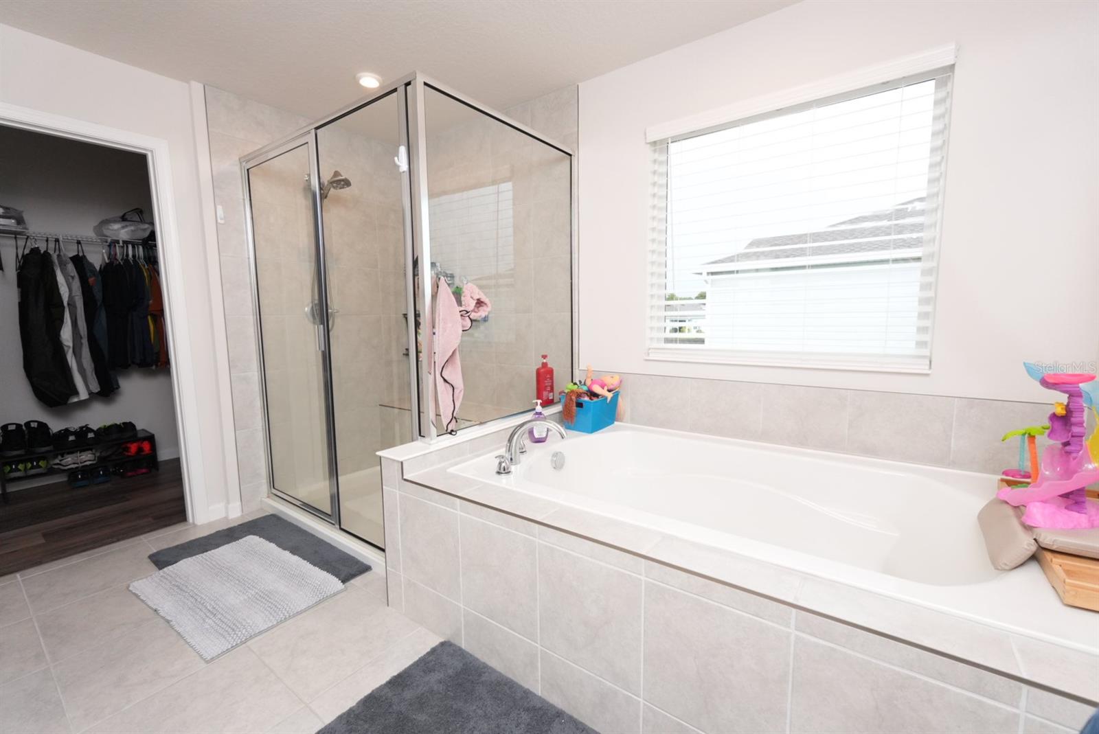 Image 33 of 41 For 4317 Silver Creek Street