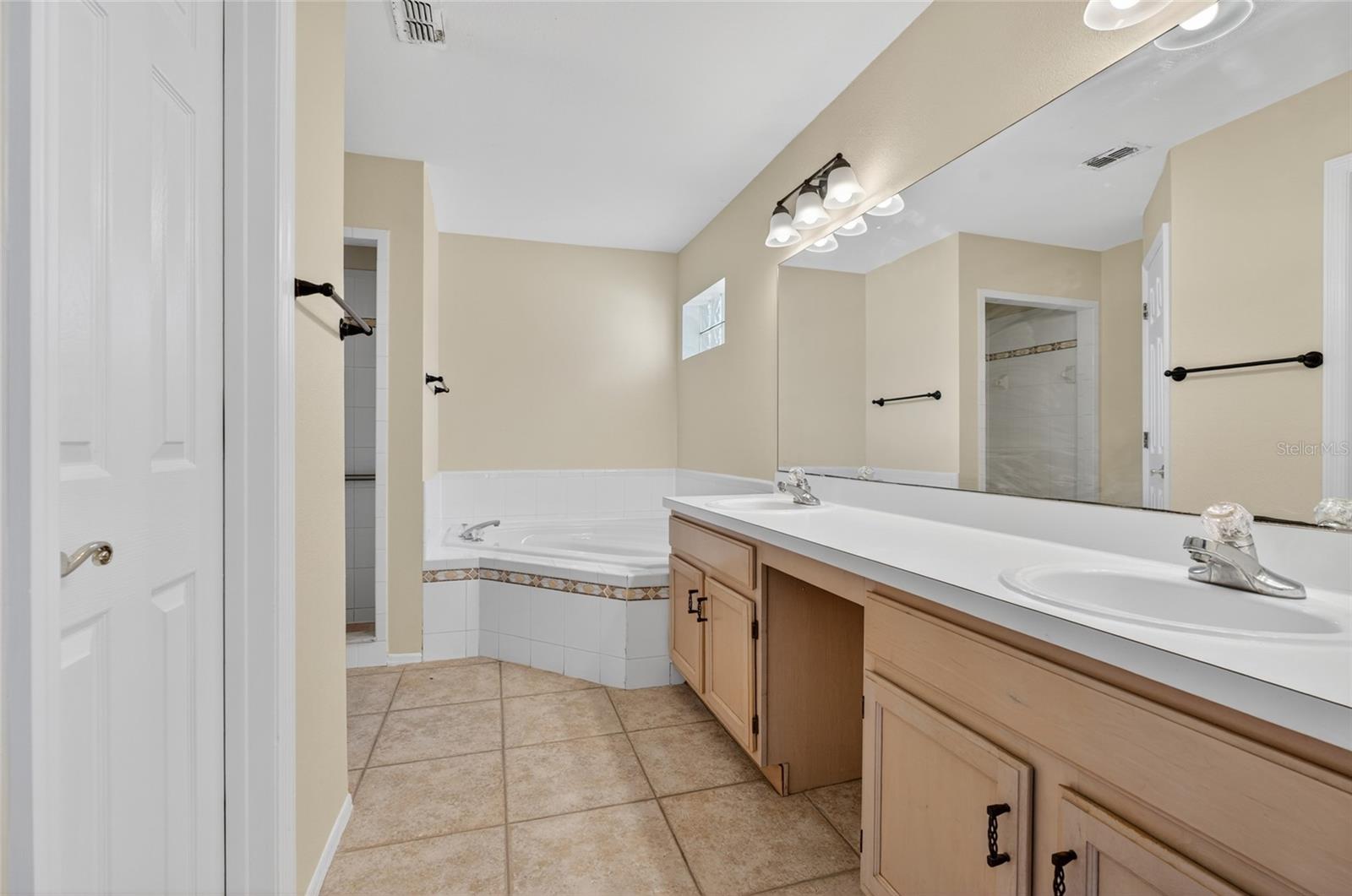 Image 10 of 46 For 1358 Sassafras Avenue