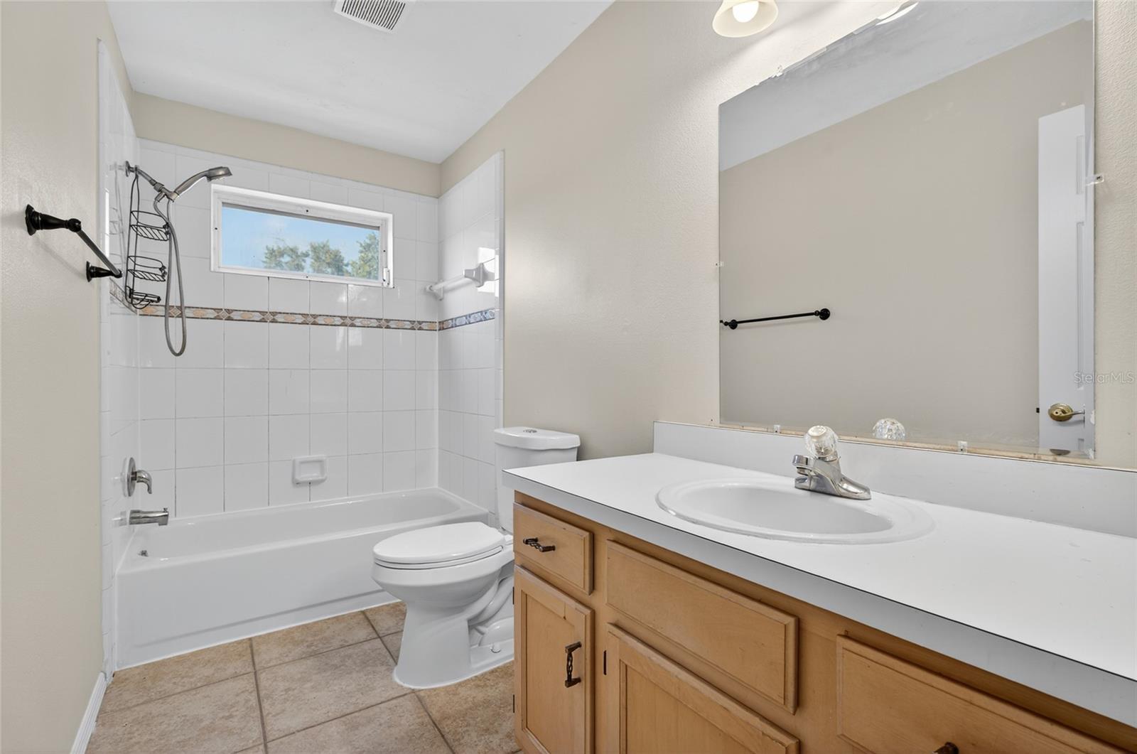 Image 16 of 46 For 1358 Sassafras Avenue