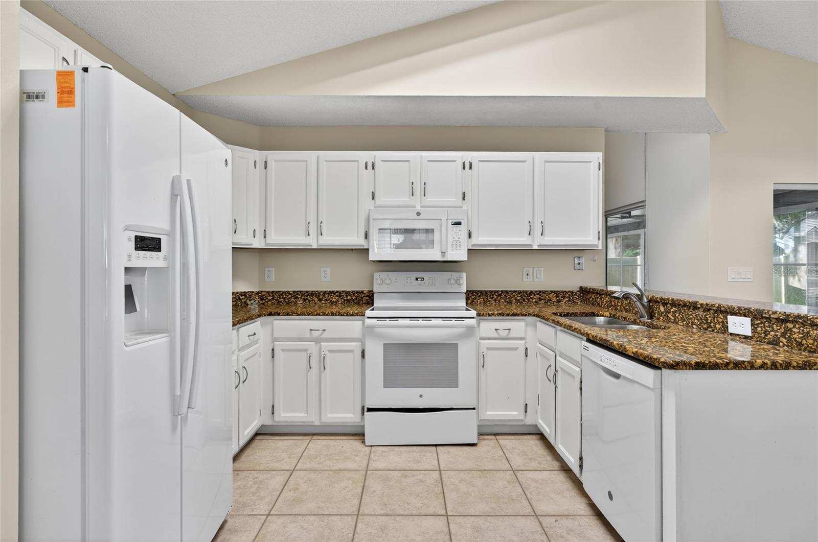 Image 17 of 46 For 1358 Sassafras Avenue