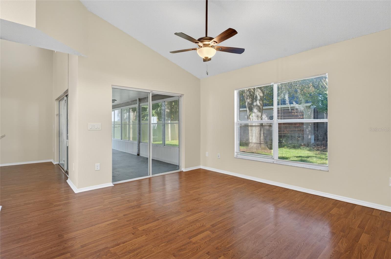 Image 29 of 46 For 1358 Sassafras Avenue