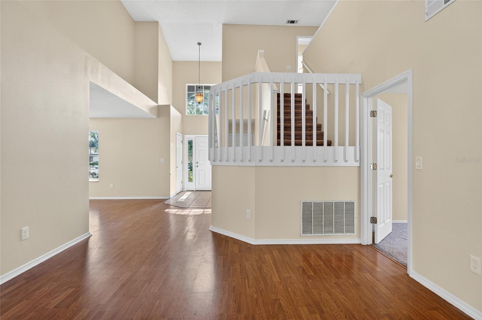 Image 36 of 46 For 1358 Sassafras Avenue