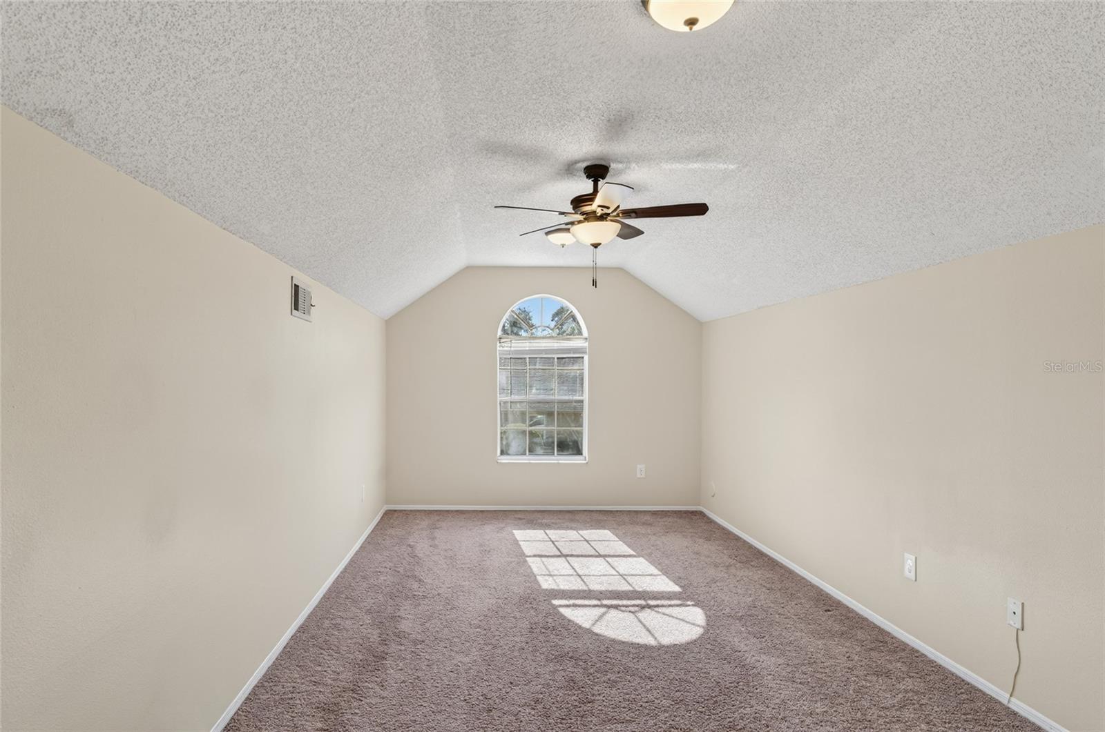 Image 39 of 46 For 1358 Sassafras Avenue