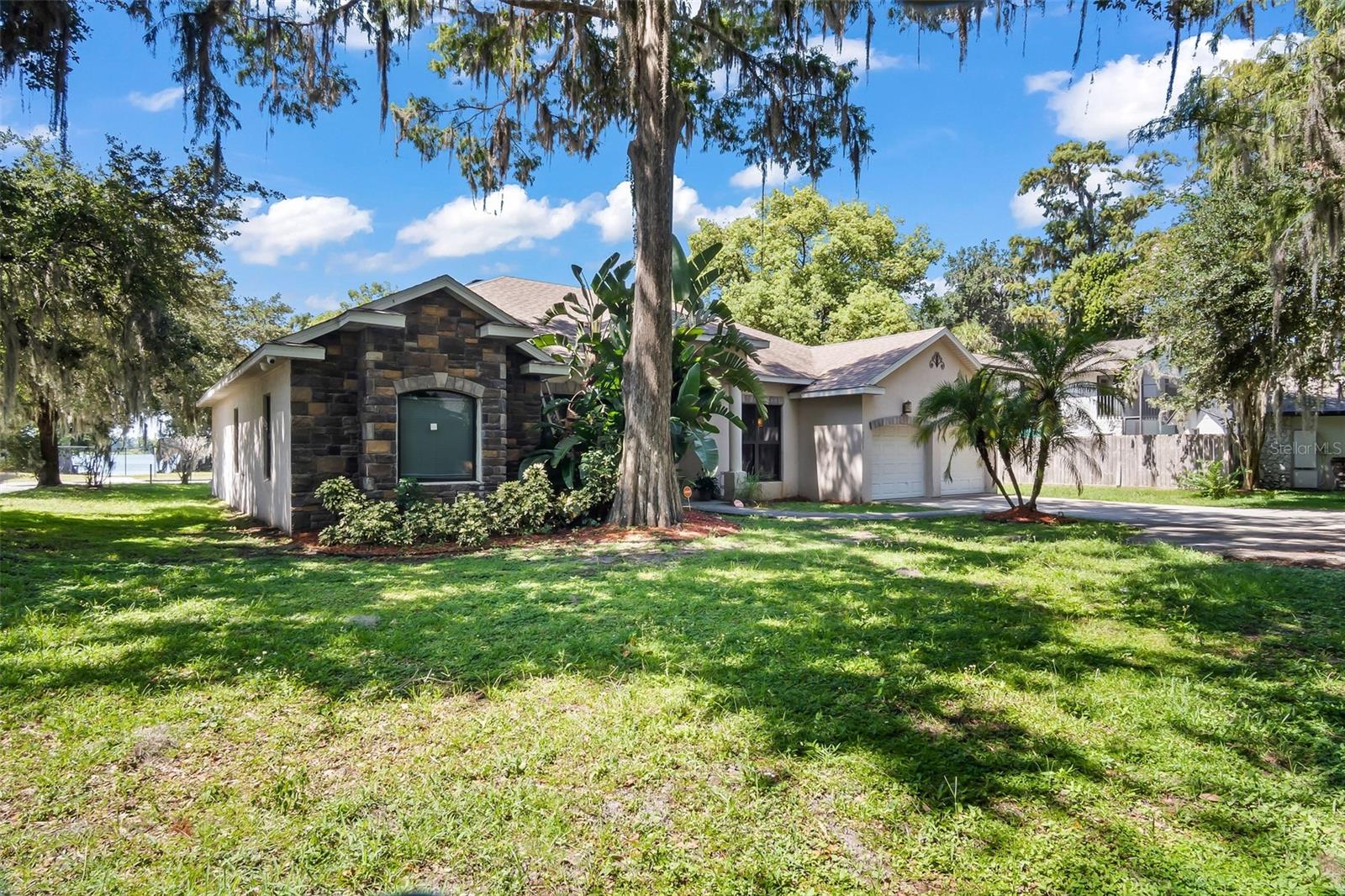 Image 5 of 17 For 4200 Arbor Oaks Court