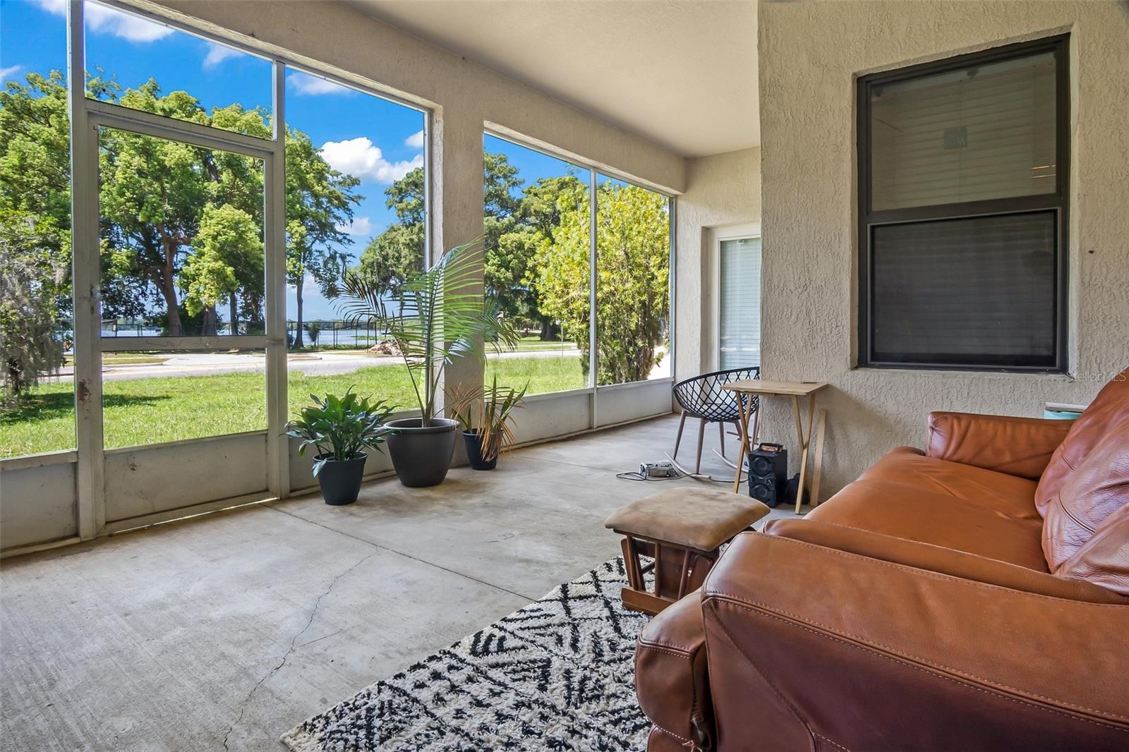 Image 6 of 17 For 4200 Arbor Oaks Court