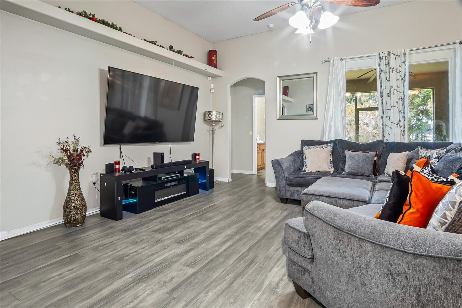 Image 7 of 17 For 4200 Arbor Oaks Court