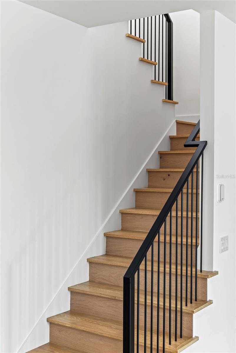 Image 36 of 42 For 910 Golfview Street