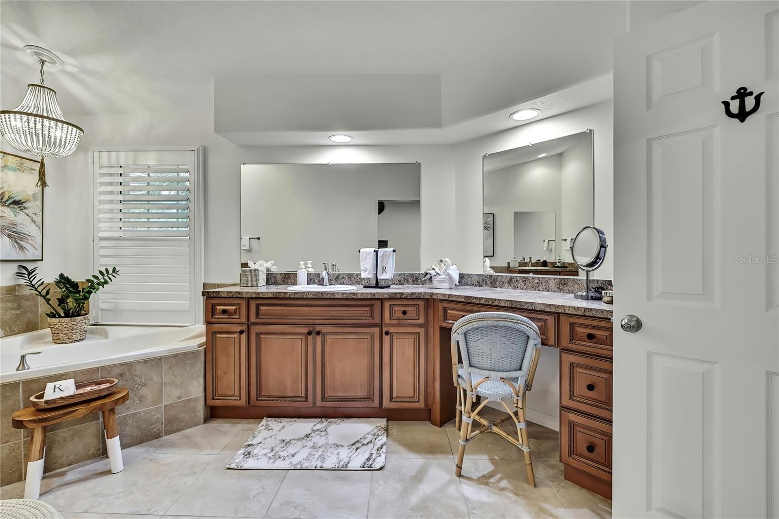 Image 23 of 45 For 11956 Blue Bayou Court 351